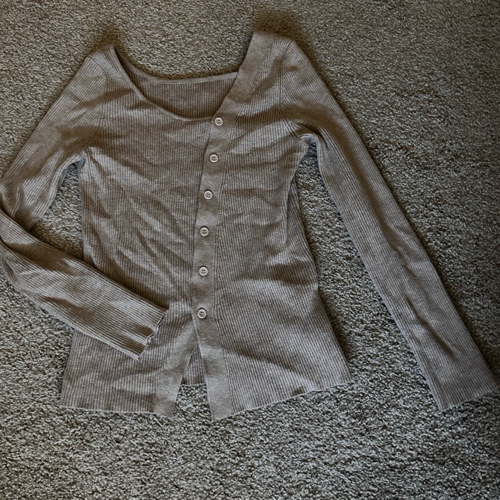 Women's Gray Ribbed Cardigan - Picture 4 of 5
